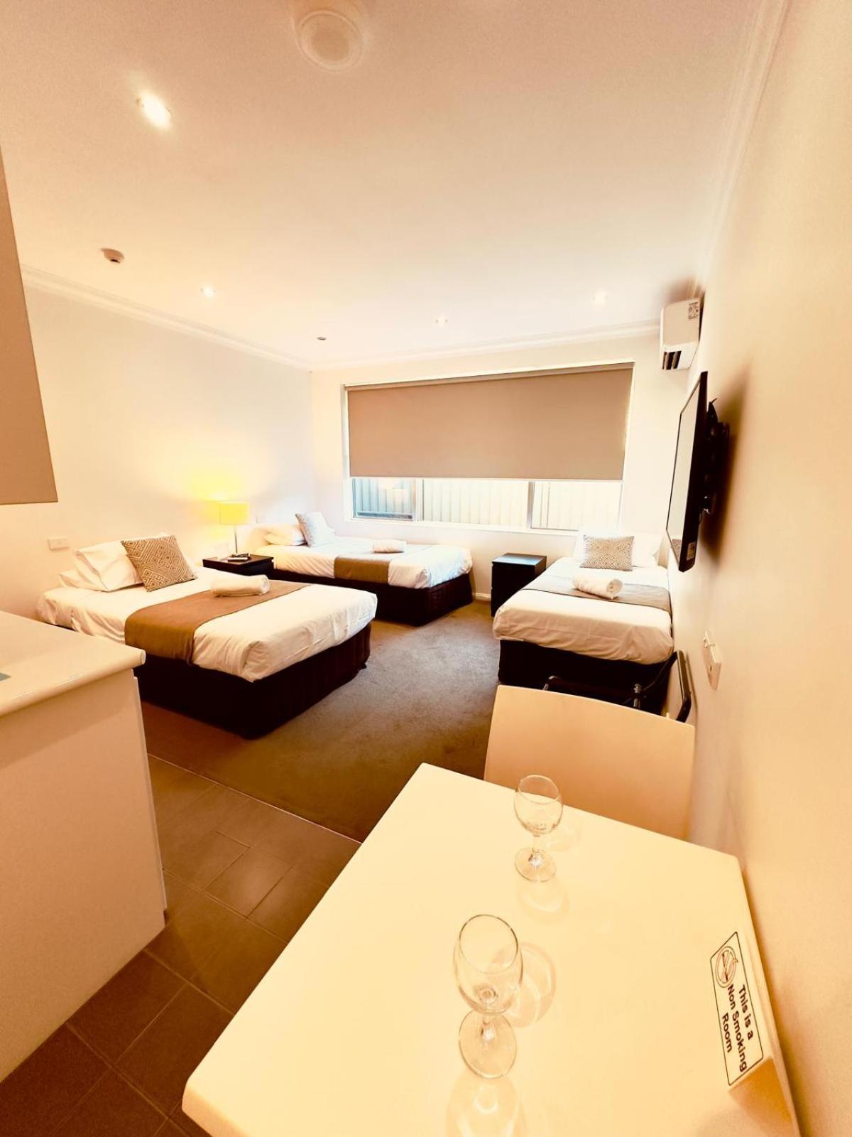 Merivale Motel Tumut Dış mekan fotoğraf